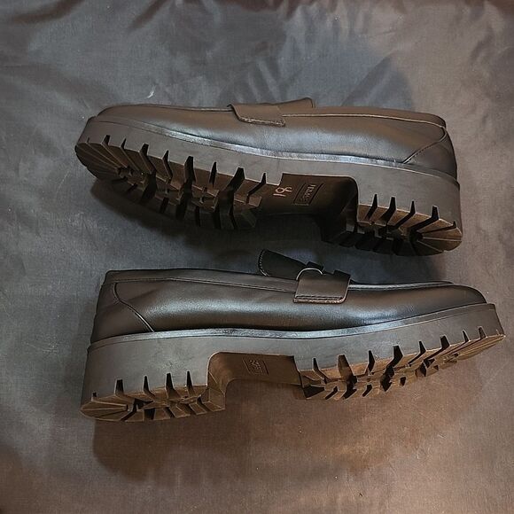 BRAND NEW SPRIT  WOMEN'S SAGAN FAUX LEATHER  LUGGED SOLE PENNY LOAFERS - Picture 9 of 15